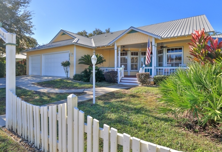 OLD FLORIDA STYLE HOME IN GATED COMMUNITY