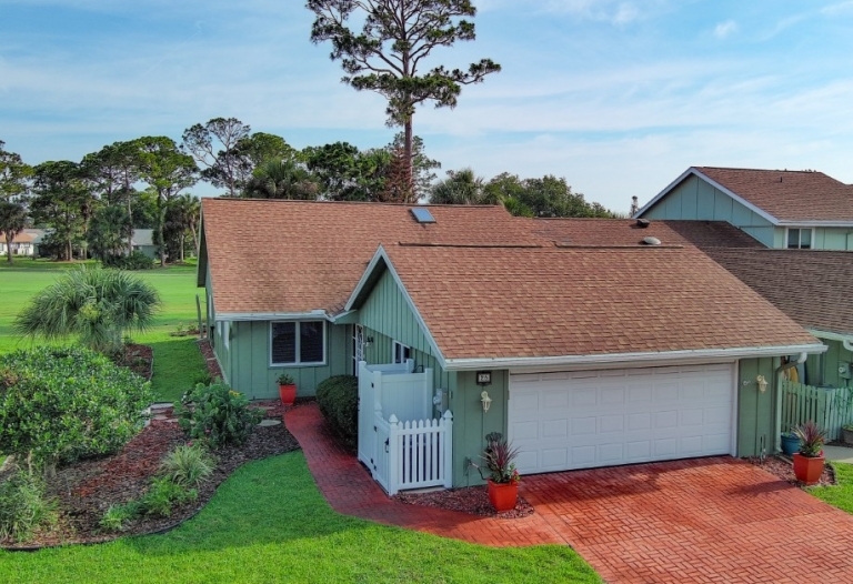 3 BEDROOM GOLF FRONT HOME IN FAIRGREEN GOLF COMMUNITY